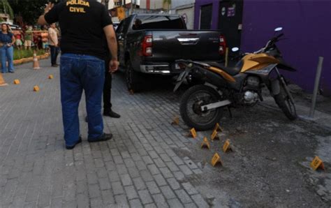 garota de programa aparecida|PM em carro do TJ é suspeito de atirar em garota de programa。